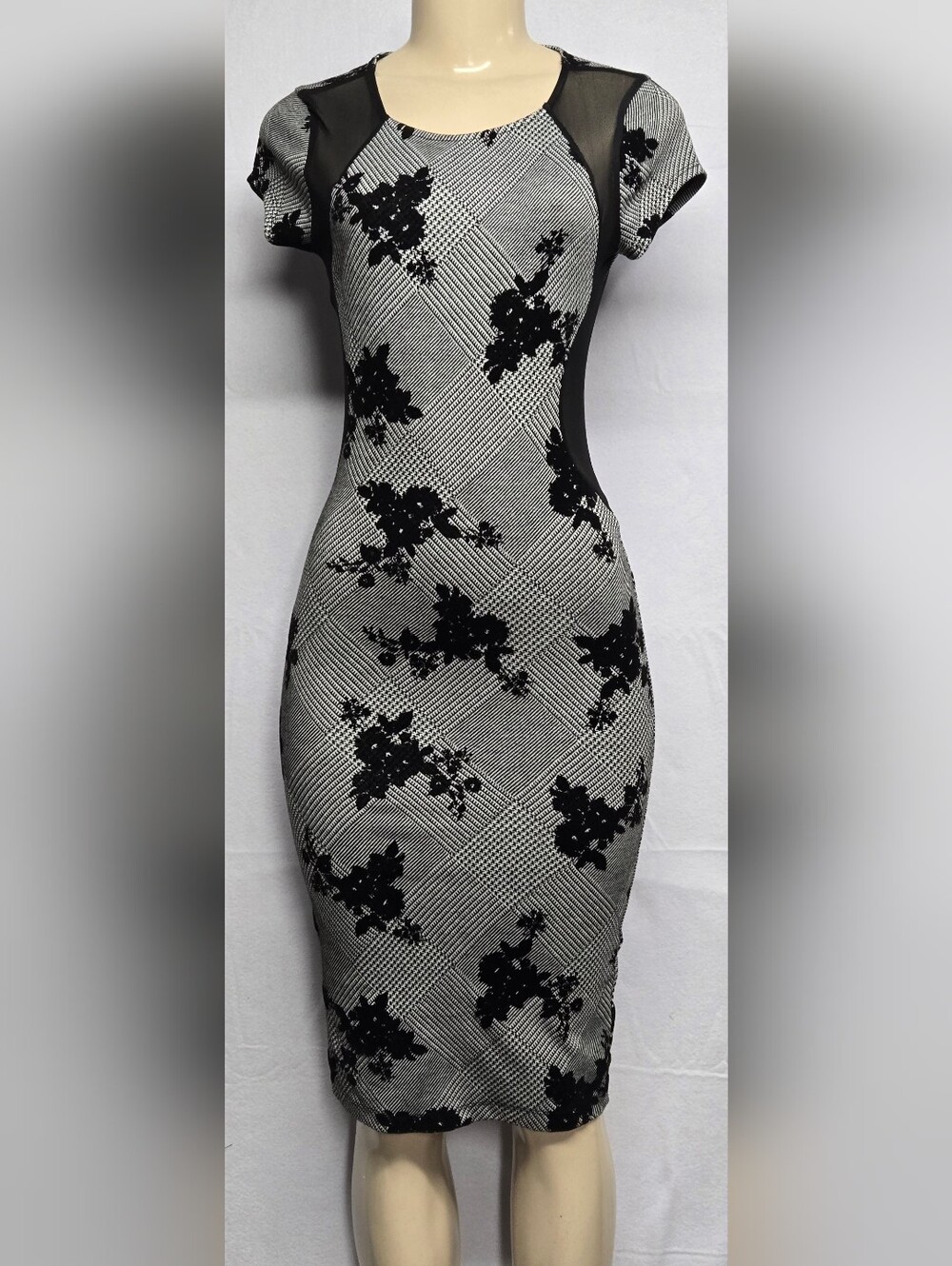 Bailey Blue S Body On Dress Black White Houndstooth Stripes Floral Midi
